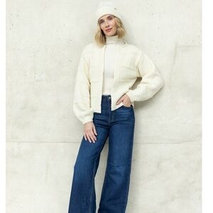 Women’s Cream Sweater Blazer